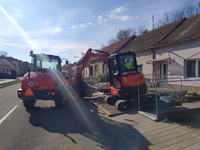 Město Velké Pavlovice * V ul. Pod Břehy probíhá výměna plynovodu