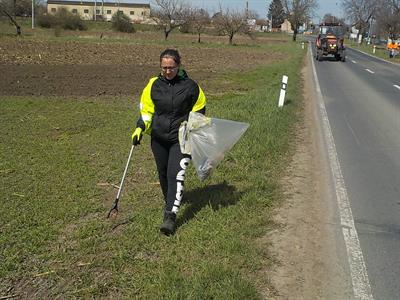 Služby města * Ukliďme Česko v režii služeb města