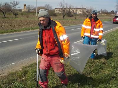 Služby města * Ukliďme Česko v režii služeb města