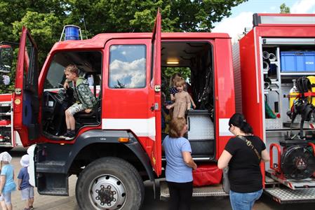 SDH * Oslava Mezinárodního dne dětí u hasičské zbrojnice