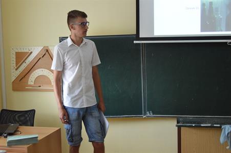 Gymnázium * Obhajoby ročníkových prací studentů sexty a druhých ročníků Gymnázia Velké Pavlovice