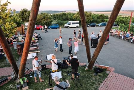 COUNTRY VEČER pod rozhlednou Slunečná 2021