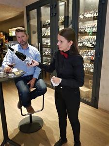 Modré Hory * Moravský sommelier Libor Nazrčuk na semináři asociace sommelierů v Brně