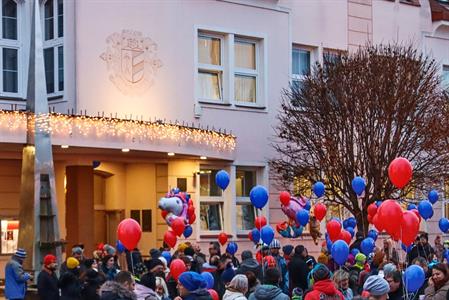 O zlaté neděli nechybělo tradiční pouštění balónků