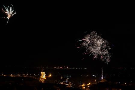 Město Velké Pavlovice * Silvestrovsko-novoroční ohňostroj nad Velkými Pavlovicemi