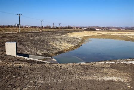 Město Velké Pavlovice * Rybník v novém biocentru Záblatská čeká na vodu