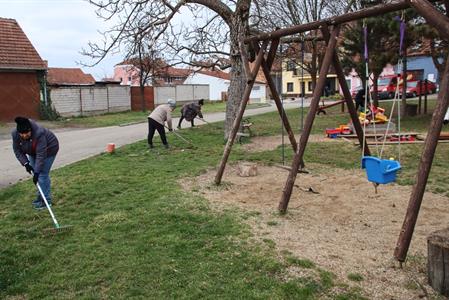 Klub důchodců * Jarní úklid města Velké Pavlovice