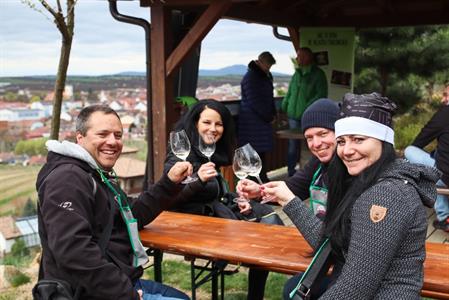 VOC vinice * Putování po vinicích za víny VOC; rok 2022