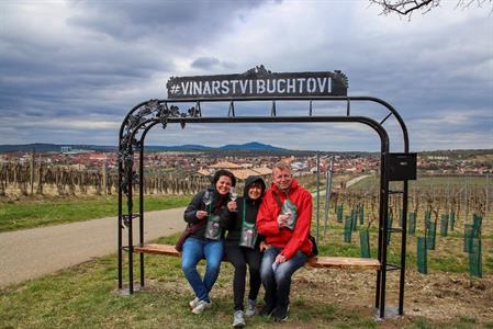 VOC vinice * Putování po vinicích za víny VOC; rok 2022