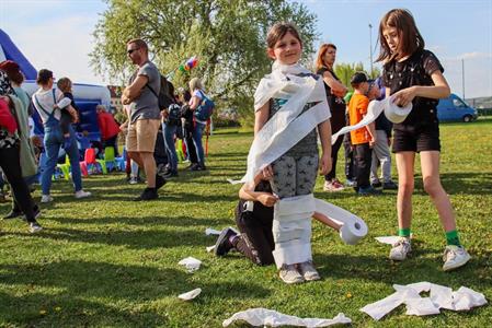 Klub sportovního rybářství * Pálení čarodějnic na louce u rybníka