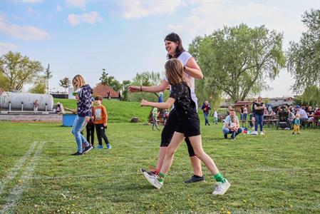 Klub sportovního rybářství * Pálení čarodějnic na louce u rybníka