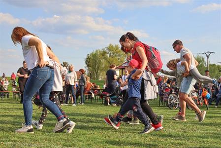 Klub sportovního rybářství * Pálení čarodějnic na louce u rybníka