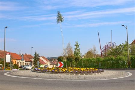 Město Velké Pavlovice * 1. května ozdobily Velké Pavlovice májky