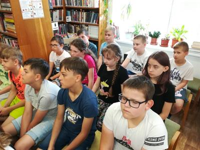 Městská knihovna * Loupežnické party čtvrťáků se vydaly i za pokladem