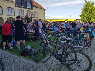 Modré Hory * Krajem vína - Májové putování okolím Modrých Hor & Přehlídka soutěže 30 vín Modrých Hor