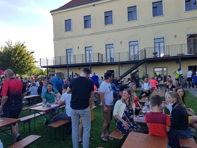 Modré Hory * Krajem vína - Májové putování okolím Modrých Hor & Přehlídka soutěže 30 vín Modrých Hor