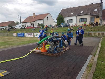 SDH * Náročná sobota velkopavlovických hasičů - závody mladých hasičů v požárním útoku v Ladné