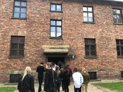 Gymnázium * Polsko - exkurze v koncentračních táborech v Osvětimi a Březince
