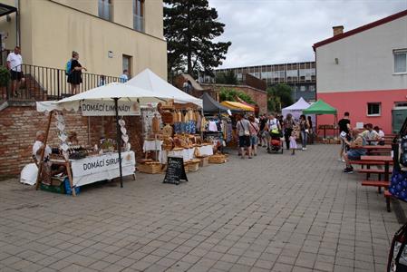 Ekocentrum Trkmanka * Meruňkobraní 2022 aneb Uzrálo ve Velkých Pavlovicích 