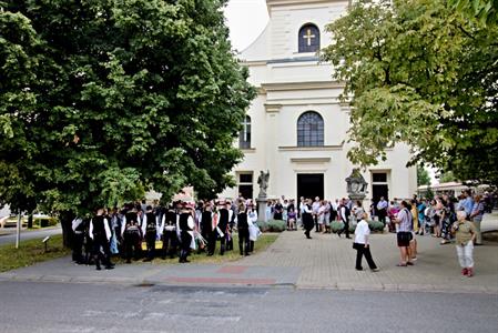 Folkor ve městě * HODY 2022 - Nedělní hodovní mše svatá v kostele Nanebevzetí Panny Marie