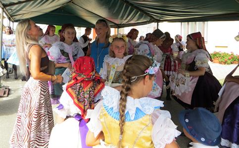 Folkor ve městě * HODY 2022 - Nedělní slavnostní průvod krojovaných městem a taneční zábava 