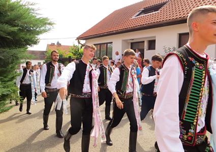 Folkor ve městě * HODY 2022 - Nedělní slavnostní průvod krojovaných městem a taneční zábava 