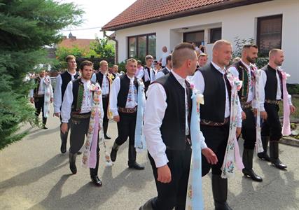 Folkor ve městě * HODY 2022 - Nedělní slavnostní průvod krojovaných městem a taneční zábava 