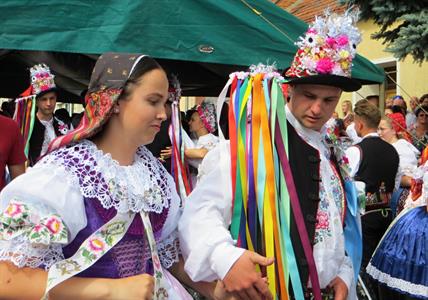 Folkor ve městě * HODY 2022 - Nedělní slavnostní průvod krojovaných městem a taneční zábava 