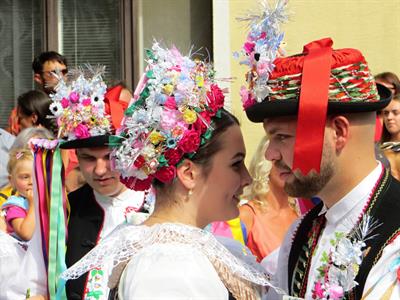 Folkor ve městě * HODY 2022 - Nedělní slavnostní průvod krojovaných městem a taneční zábava 
