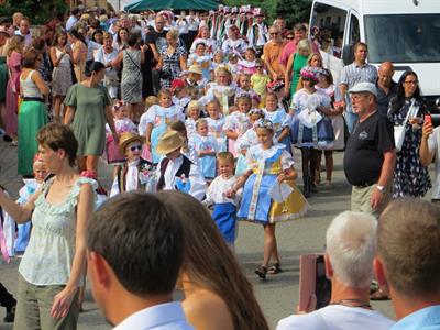 Folkor ve městě * HODY 2022 - Nedělní slavnostní průvod krojovaných městem a taneční zábava 
