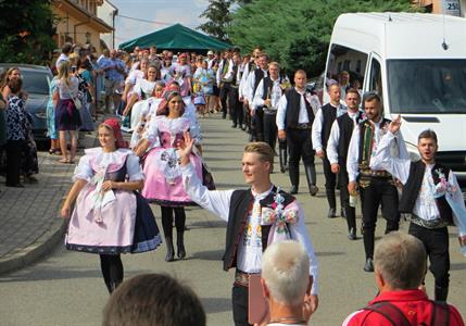 Folkor ve městě * HODY 2022 - Nedělní slavnostní průvod krojovaných městem a taneční zábava 