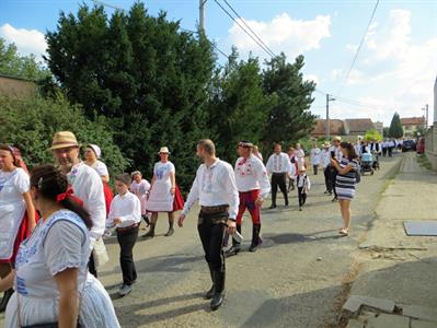 Folkor ve městě * HODY 2022 - Úterní hodový průvod? Záplava bílé a konec v nedohlednu