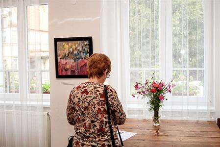 Kultura za hranicemi města * Autorská výstava obrazů velkopavlovického výtvarníka Mgr. Petra Horáčka v Muzeu Kobylí