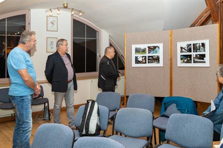 Městská knihovna * Vernisáž výstavy fotografií PROSTOR, KTERÝ MĚ OBKLOPUJE