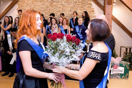 Gymnázium * Slavnostní stužkování maturantů roku 2023