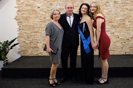 Gymnázium * Slavnostní stužkování maturantů roku 2023