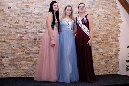 Gymnázium * Slavnostní stužkování maturantů roku 2023