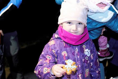 Farnost * Svatý Mikuláš s andělem nadělovali dárky přímo na velkopavlovické farnosti