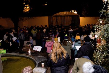 Kulturní dění * Stromeček, koledy, perníčky, prskavky, rozzářené oči dětí