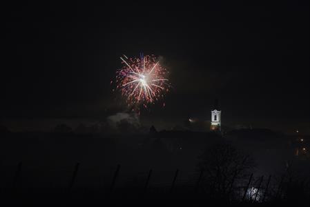 Město Velké Pavlovice * Pestrobarevný novoroční ohňostroj ve fotografiích pana Oldřicha Otáhala