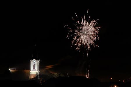 Město Velké Pavlovice * Pestrobarevný novoroční ohňostroj ve fotografiích pana Oldřicha Otáhala