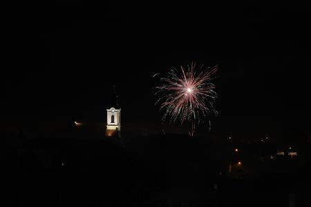 Město Velké Pavlovice * Pestrobarevný novoroční ohňostroj ve fotografiích pana Oldřicha Otáhala