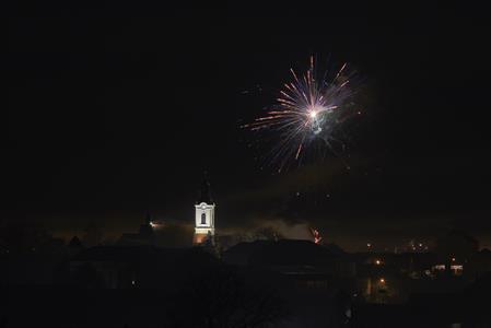 Město Velké Pavlovice * Pestrobarevný novoroční ohňostroj ve fotografiích pana Oldřicha Otáhala