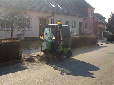 Služby města * Úklid vozovek