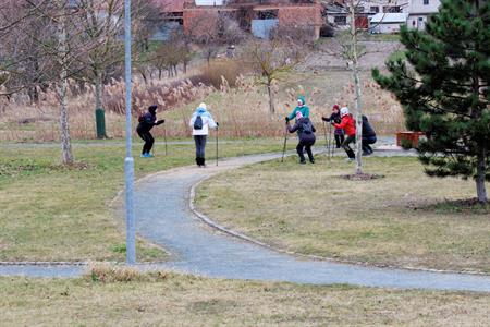 Sport * Jarní lekce nordic walking s Kačkou okolo rozhledny Slunečná