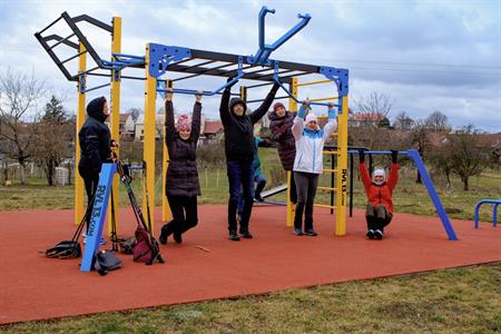 Sport * Jarní lekce nordic walking s Kačkou okolo rozhledny Slunečná