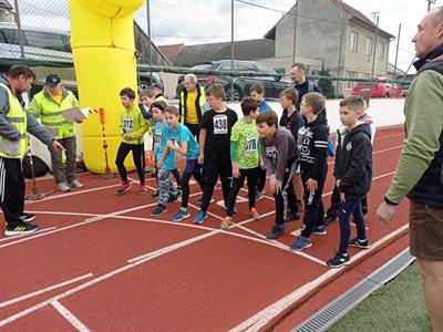 SDH * Mladí hasiči běželi o velkopavlovickou meruňku