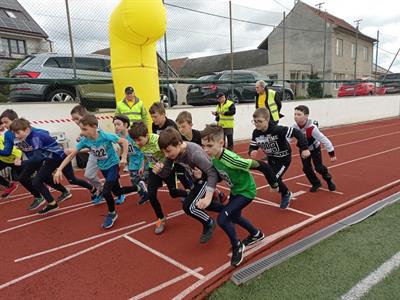 SDH * Mladí hasiči běželi o velkopavlovickou meruňku