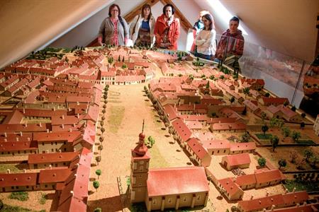 Město Velké Pavlovice * Zájezd zaměstnanců městské radnice a informačního centra do družebního města Senica na Slovensku