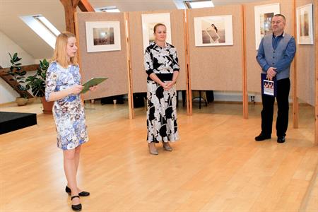 Kultura ve městě * Vernisáž výstavy PŘES ZRCADLO - inscenované fotografie slovenského autora Stanislav Fehéra